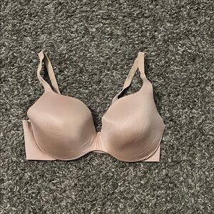 Victoria Secret Seamless Nude Bra